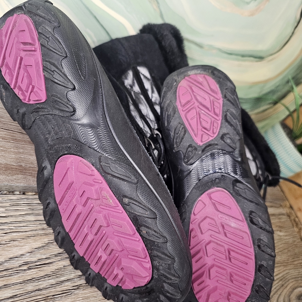 Columbia Slopeside Suede snow boots,Omni heat  lining. Faux fur, rubber tread - Picture 8 of 15
